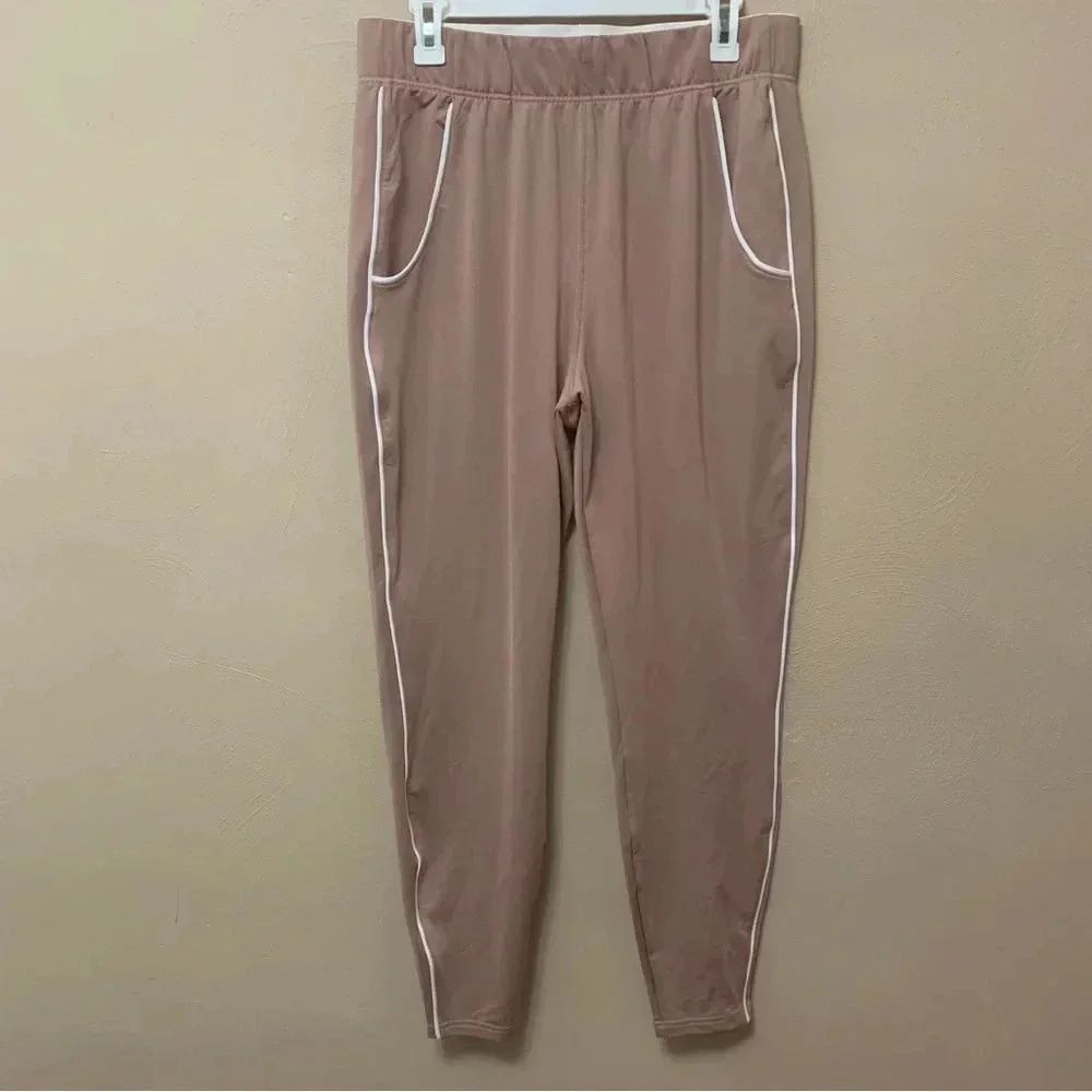 Gymshark Recess Joggers in Taupe Size Large